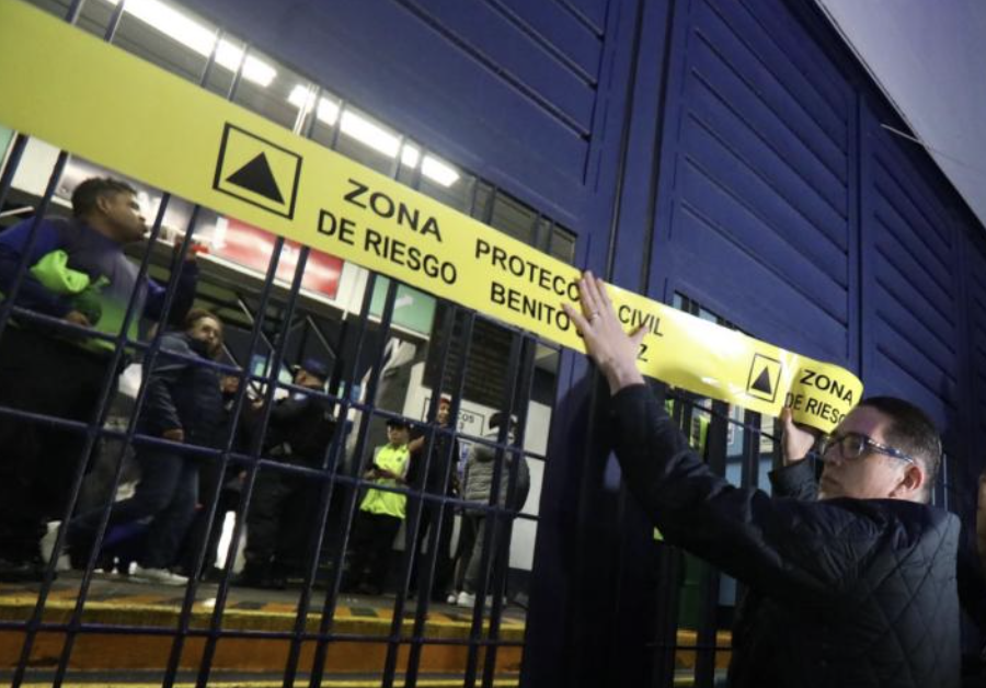 CLAUSURAN EL ESTADIO AZUL Y LA PLAZA DE TOROS MÈXICO POR SOBRECUPO